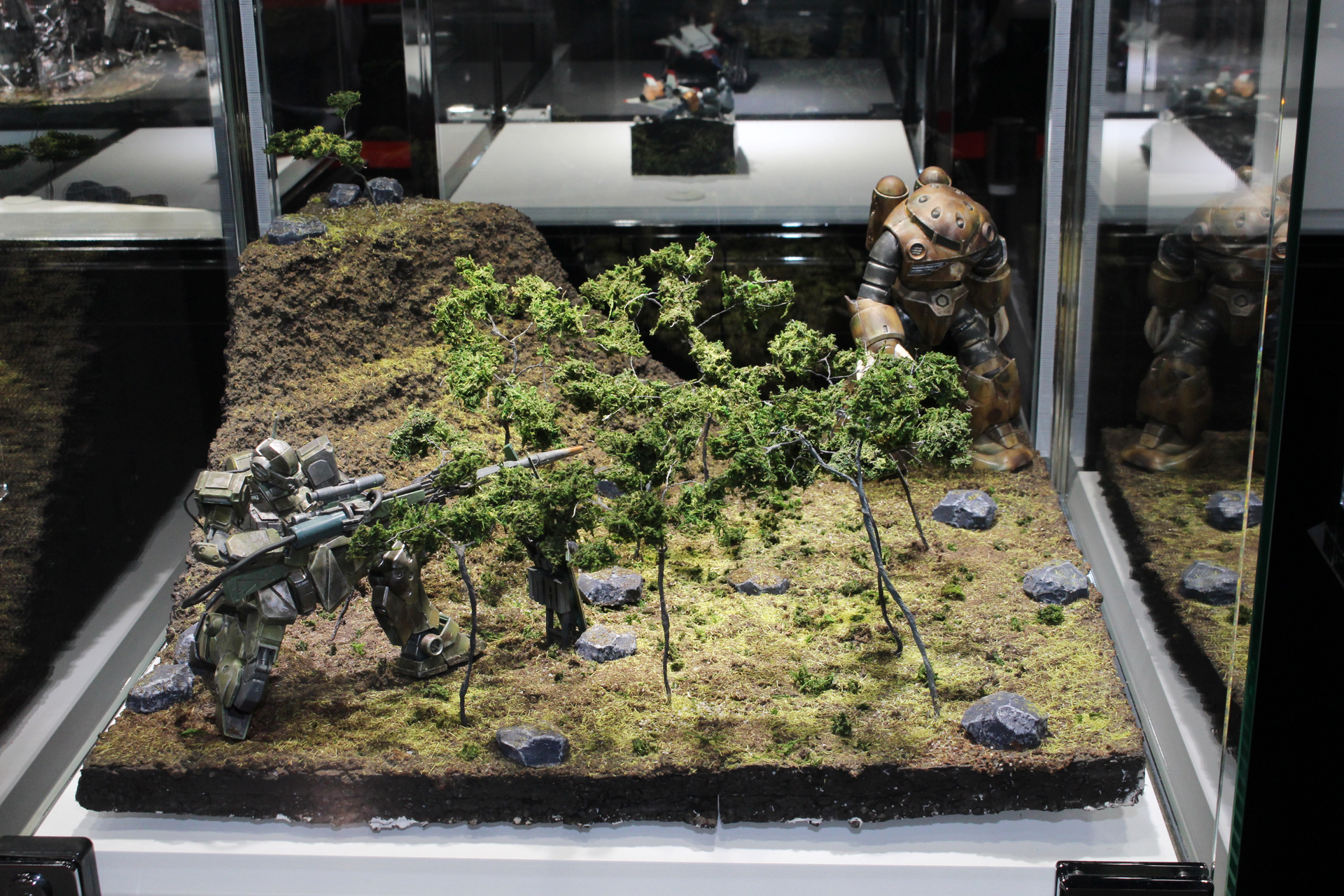 タイトル：ジャブローの狩人／制作者：キノピー／使用キット：MG 1/100 ジム・スナイパーII他