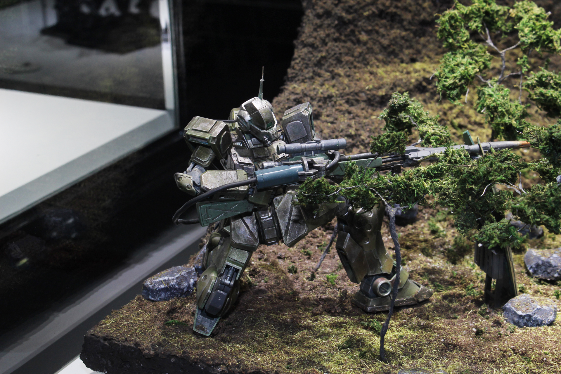 タイトル：ジャブローの狩人／制作者：キノピー／使用キット：MG 1/100 ジム・スナイパーII他