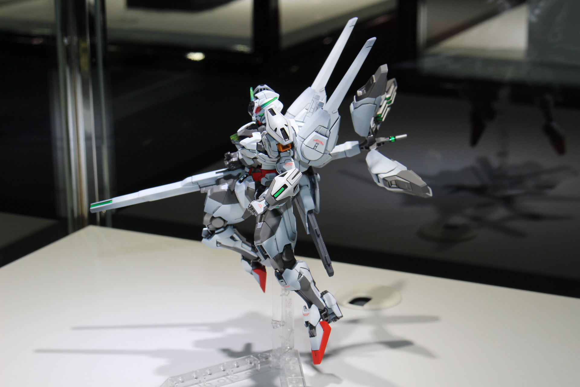 タイトル：ガンダムキャリバーン パーメットスコア／制作者：craft models／使用キット：HG 1/144 ガンダムキャリバーン