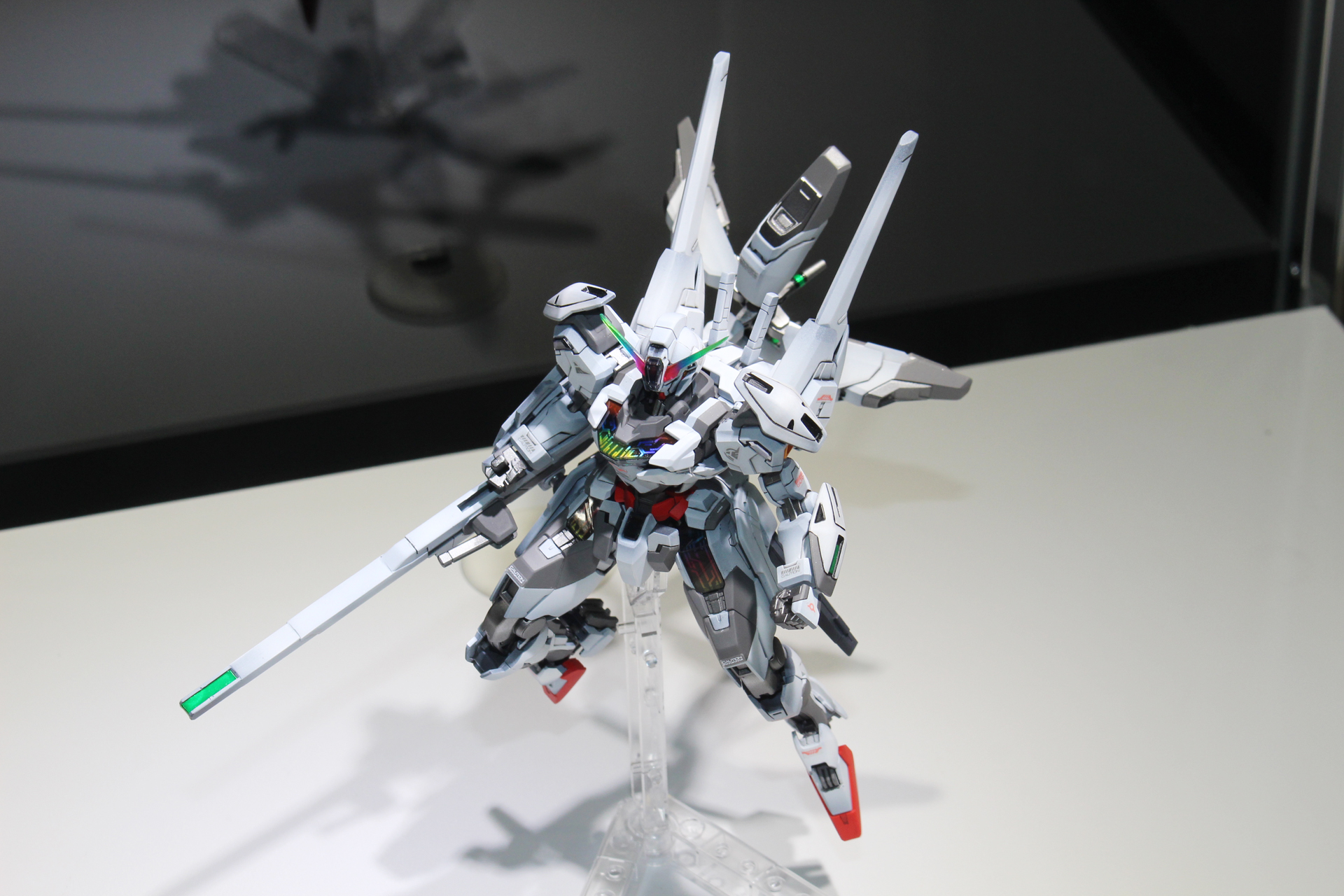 タイトル：ガンダムキャリバーン パーメットスコア／制作者：craft models／使用キット：HG 1/144 ガンダムキャリバーン
