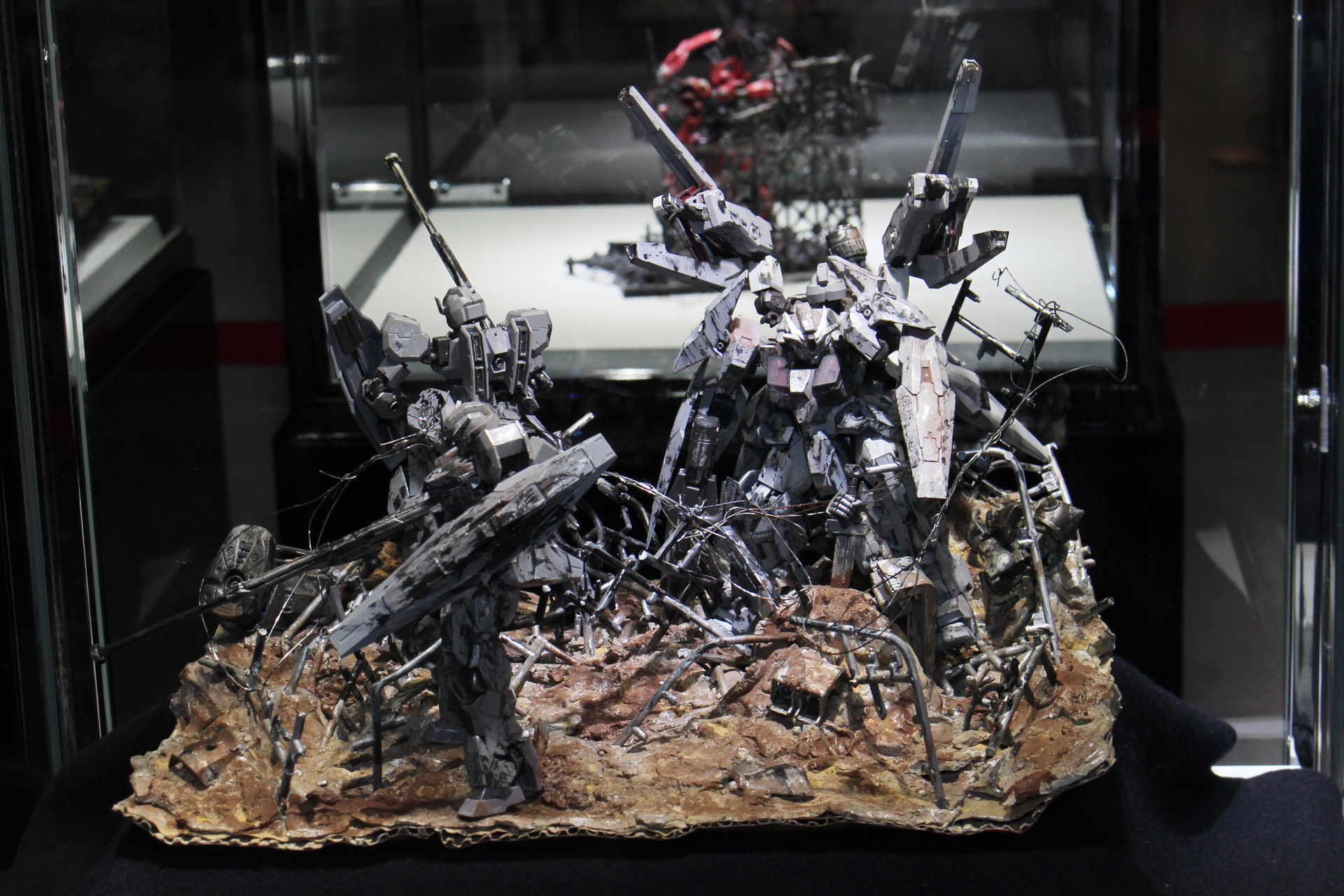 タイトル：地球偵察／制作者：teruma／使用キット：HG 1/144 ガンダムルブリスウル他