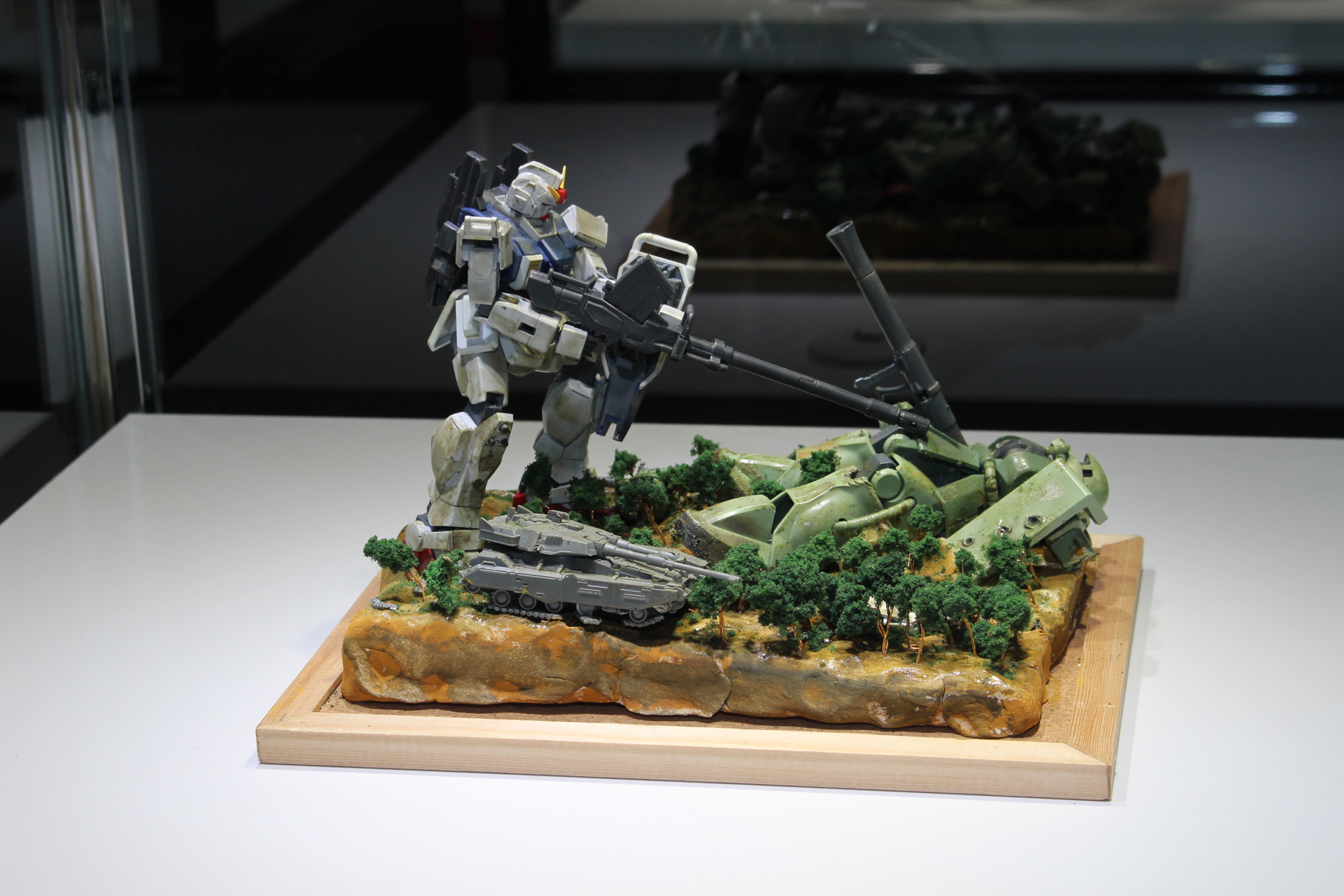 タイトル：0079 ～極東ニテ～／制作者：Youtaro／使用キット：HG 1/144 陸戦型ガンダム他