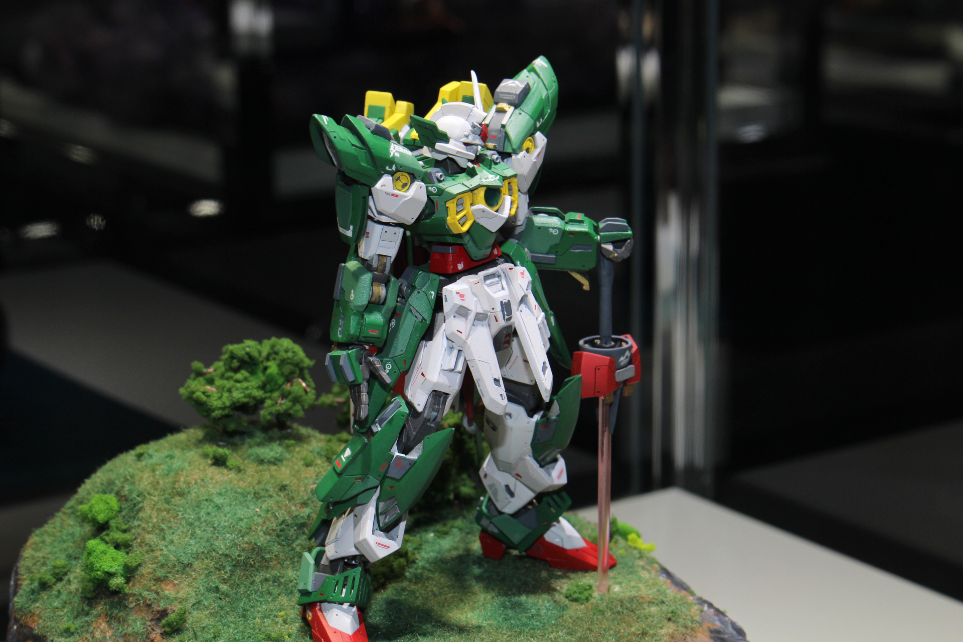 タイトル：リナーシタ／制作者：コボリンゴ／使用キット：HG 1/144 ウイングガンダムフェニーチェ他