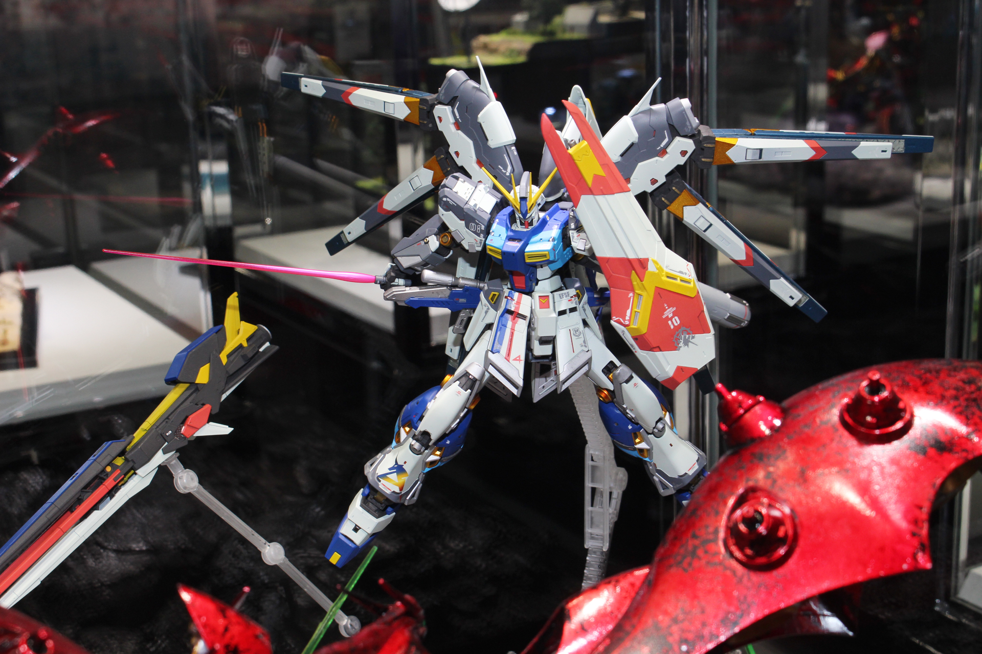 タイトル：決戦時／制作者：野中結良／使用キット：RG 1/144 Hi-νガンダム他