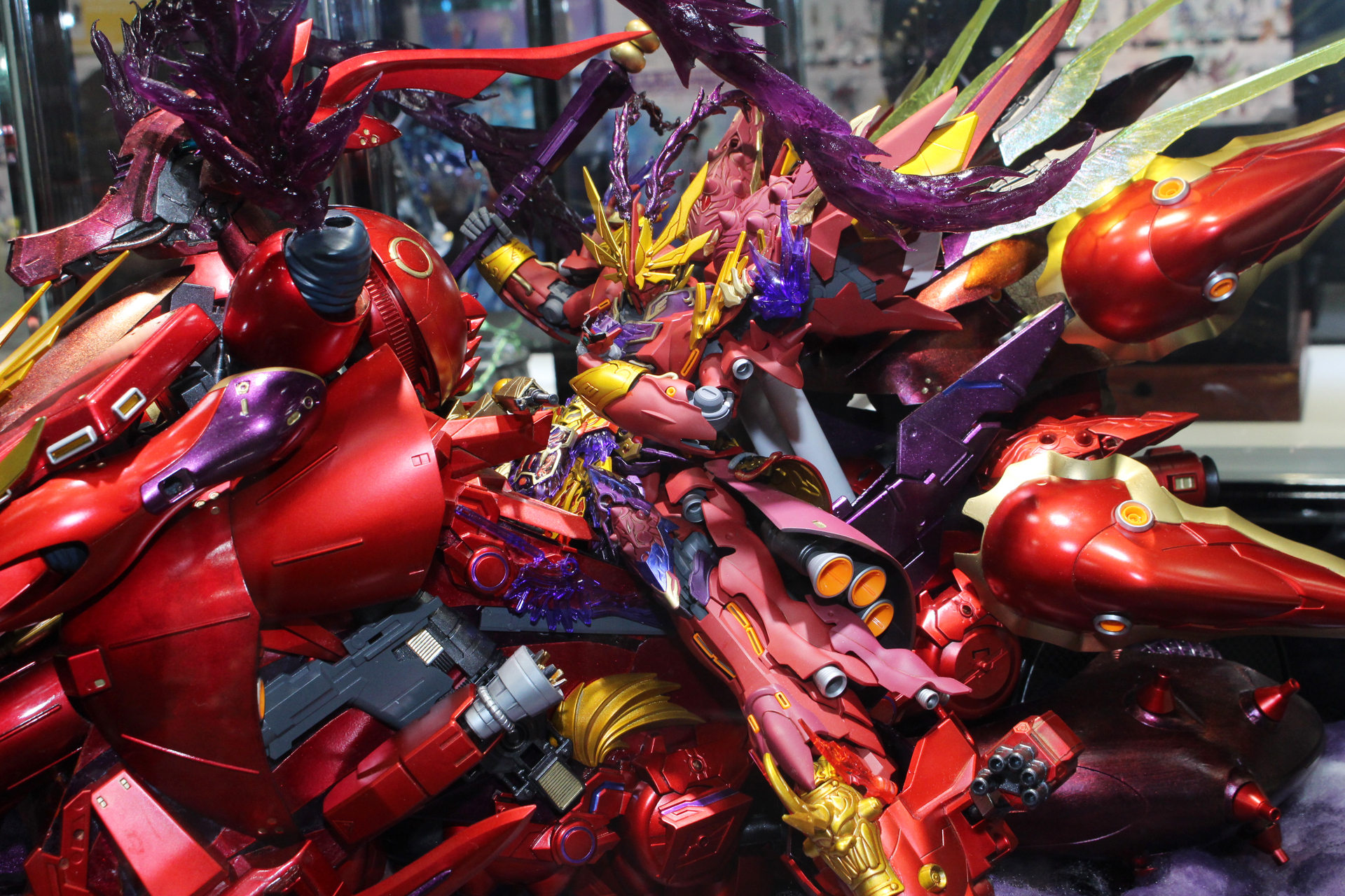 タイトル：天下最強／制作者：ダイスケ／使用キット：MG 1/100 シナンジュ他