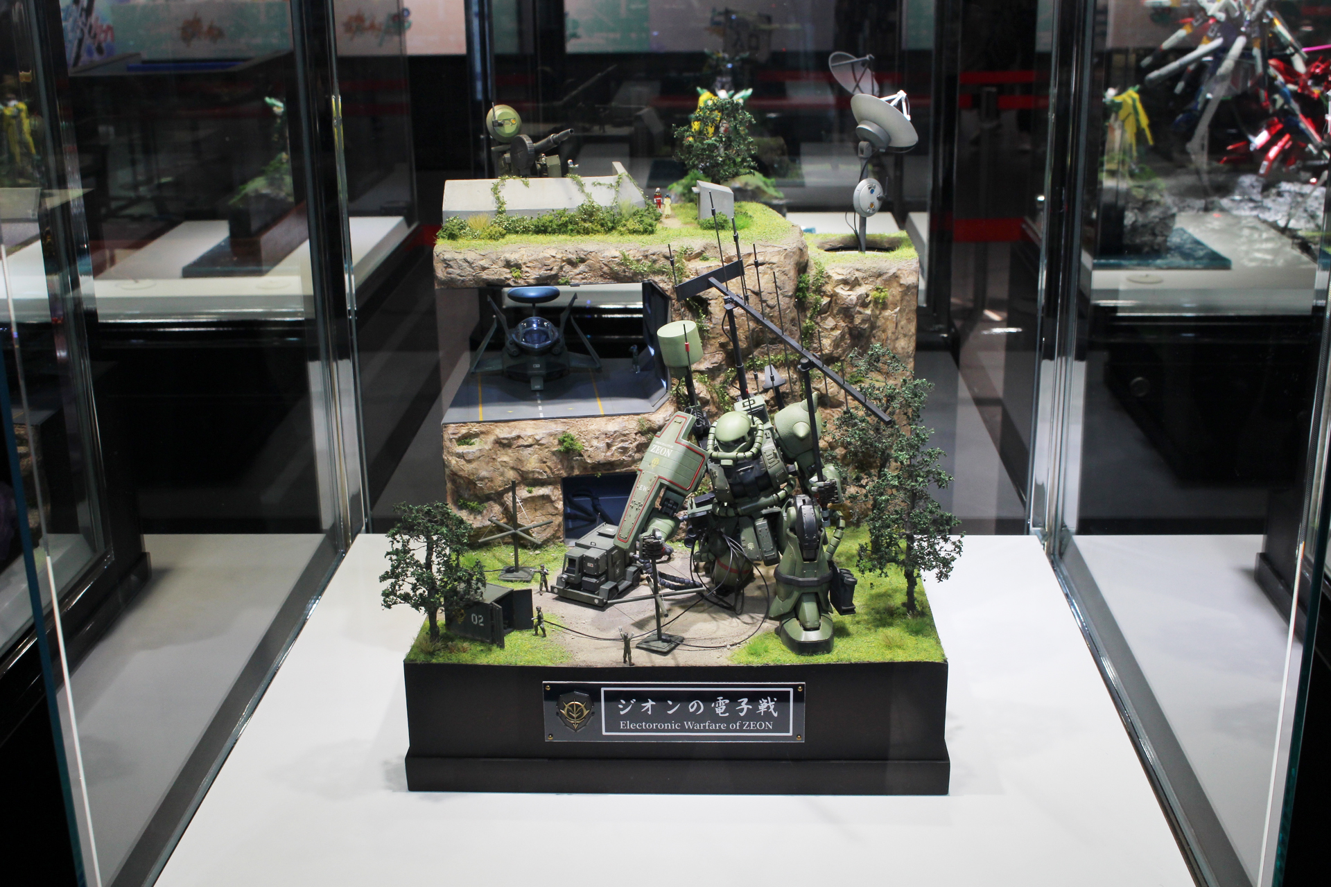 タイトル：ジオンの電子戦／制作者：ニッシー@四式／使用キット：MG 1/100 量産型ザク Ver.2.0