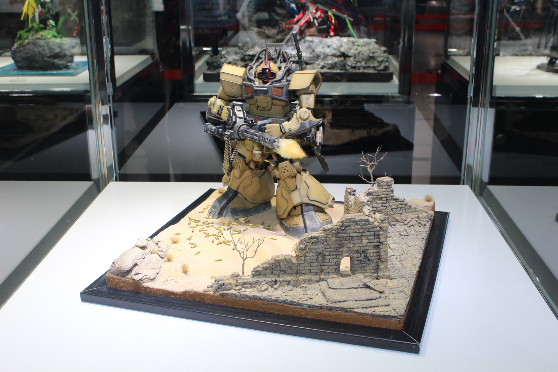 タイトル：孤闘 ～激戦の先にあるもの～／制作者：ねこねこ／使用キット：MG 1/100 ドム