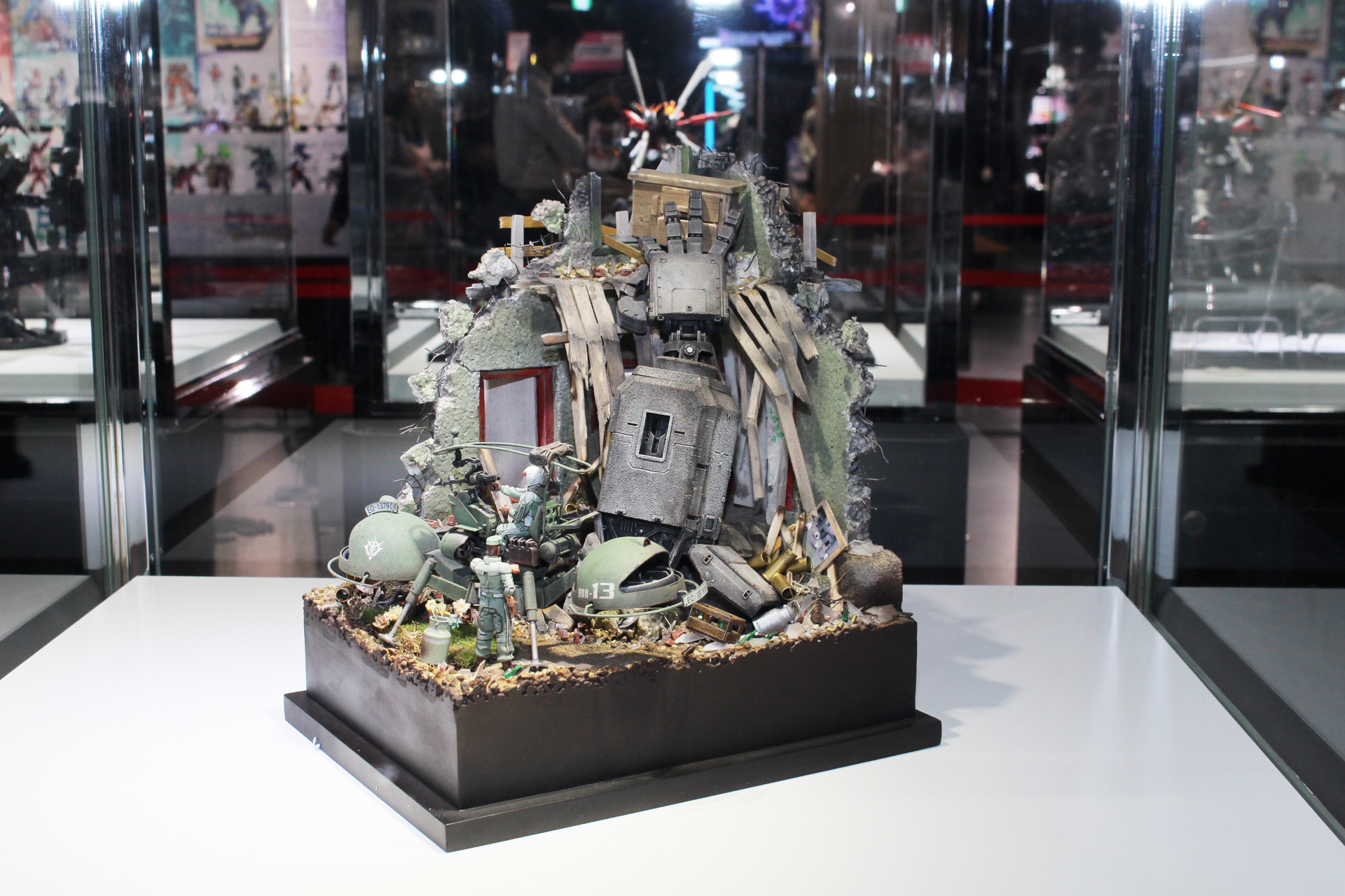 タイトル：休息／制作者：MATEVER 1.5／使用キット：U.C.HARD GRAPH 1/35 ジオン公国軍起動偵察セット他