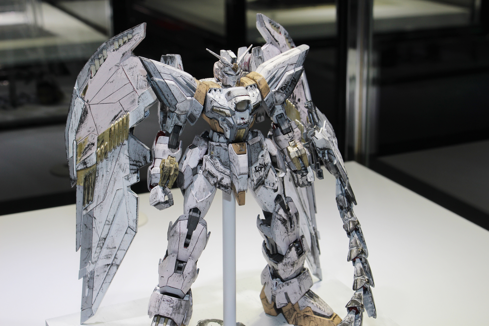 タイトル：GUNDAM EPYON ver.SN／制作者：Mr.YTR／使用キット：MG 1/100 ガンダムエピオンEW他