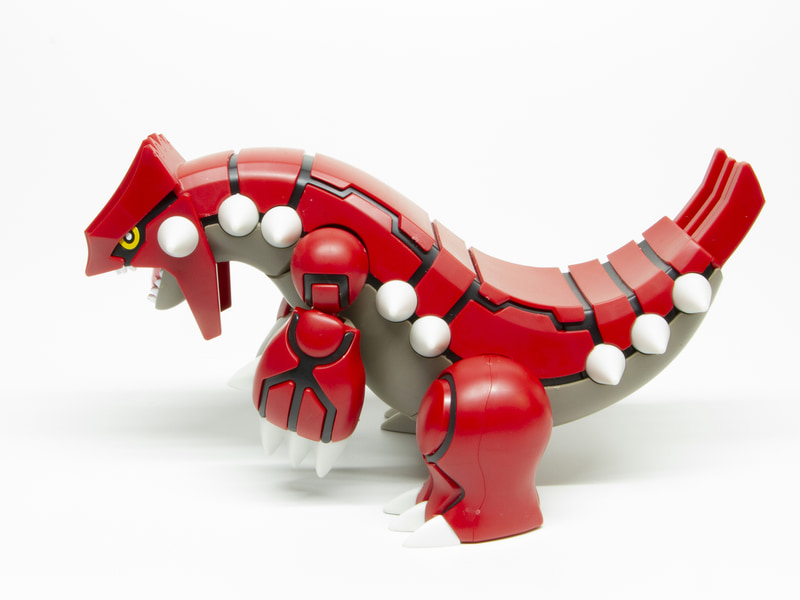 最大までかがませ、腕を内側にたたんだ状態