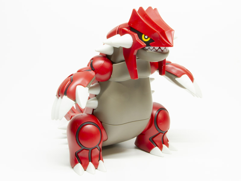 地面をドスンドスンと踏みならすようなイメージ