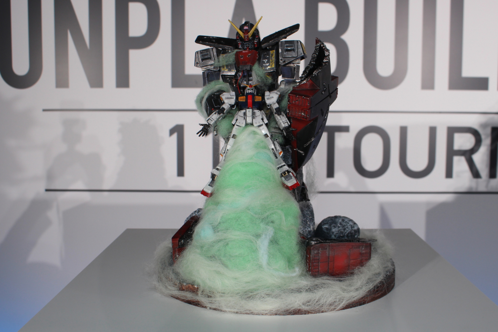 小島柚紀さん「言葉にならないぐらい嬉しいです。Zガンダムの20話を見て、それが凄く印象に残って、自分なりの解釈で作ってみました。制作期間は3カ月ぐらいです」