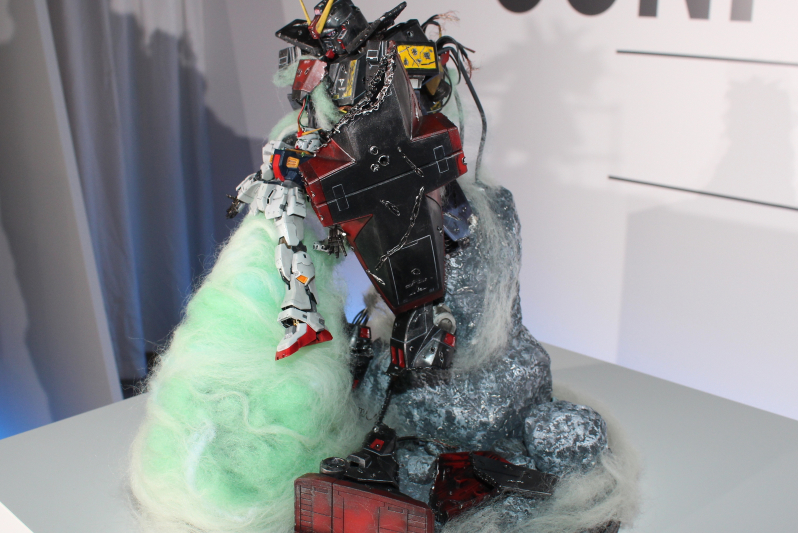 小島柚紀さん「言葉にならないぐらい嬉しいです。Zガンダムの20話を見て、それが凄く印象に残って、自分なりの解釈で作ってみました。制作期間は3カ月ぐらいです」