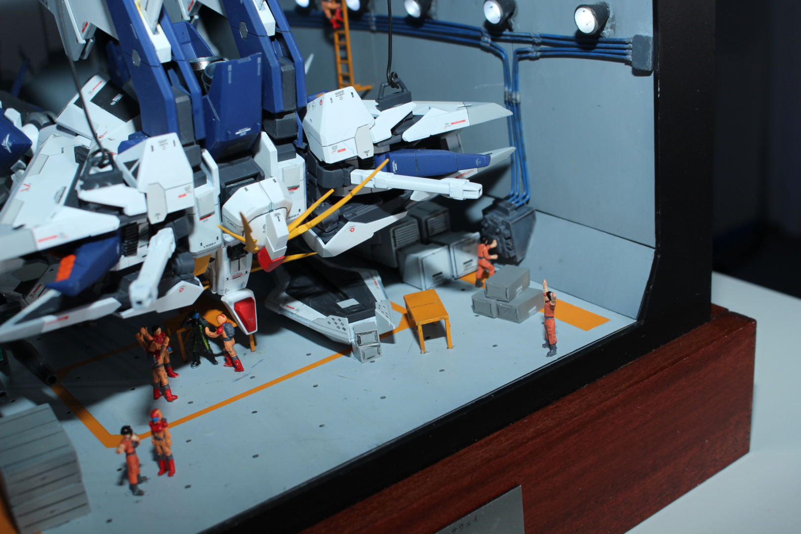 koseiさん「ずっと憧れていた舞台でしたので、本当に嬉しいです。『閃光のハサウェイ』のラストの整備されているシーンを選びました。制作期間は10カ月ほどです」