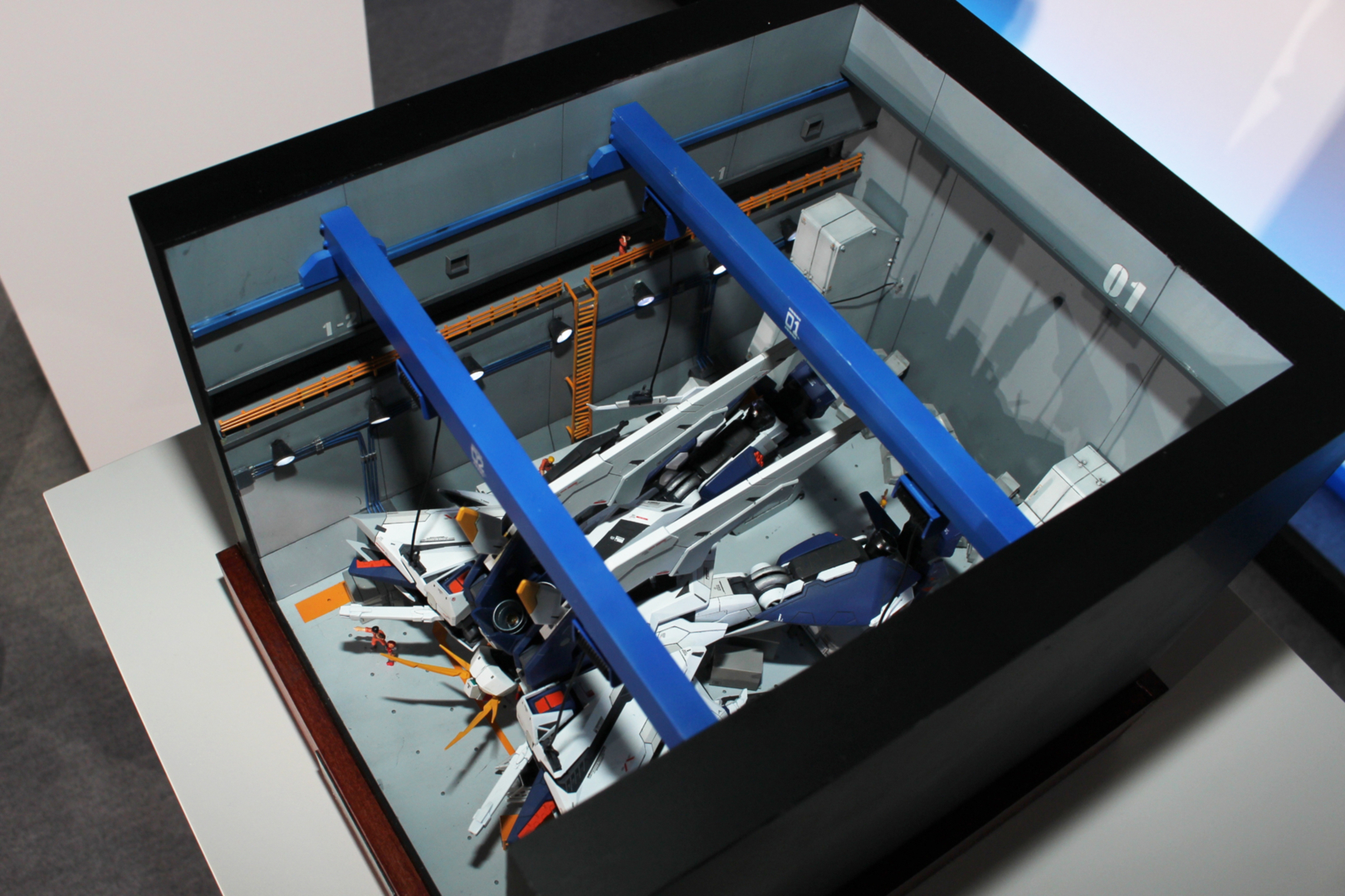 koseiさん「ずっと憧れていた舞台でしたので、本当に嬉しいです。『閃光のハサウェイ』のラストの整備されているシーンを選びました。制作期間は10カ月ほどです」