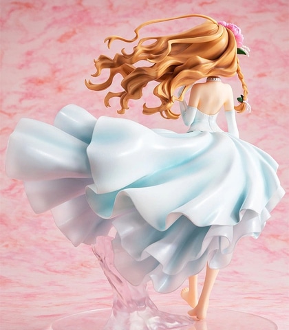 アニメ「とらドラ！」に登場する逢坂大河のウェディングドレス姿