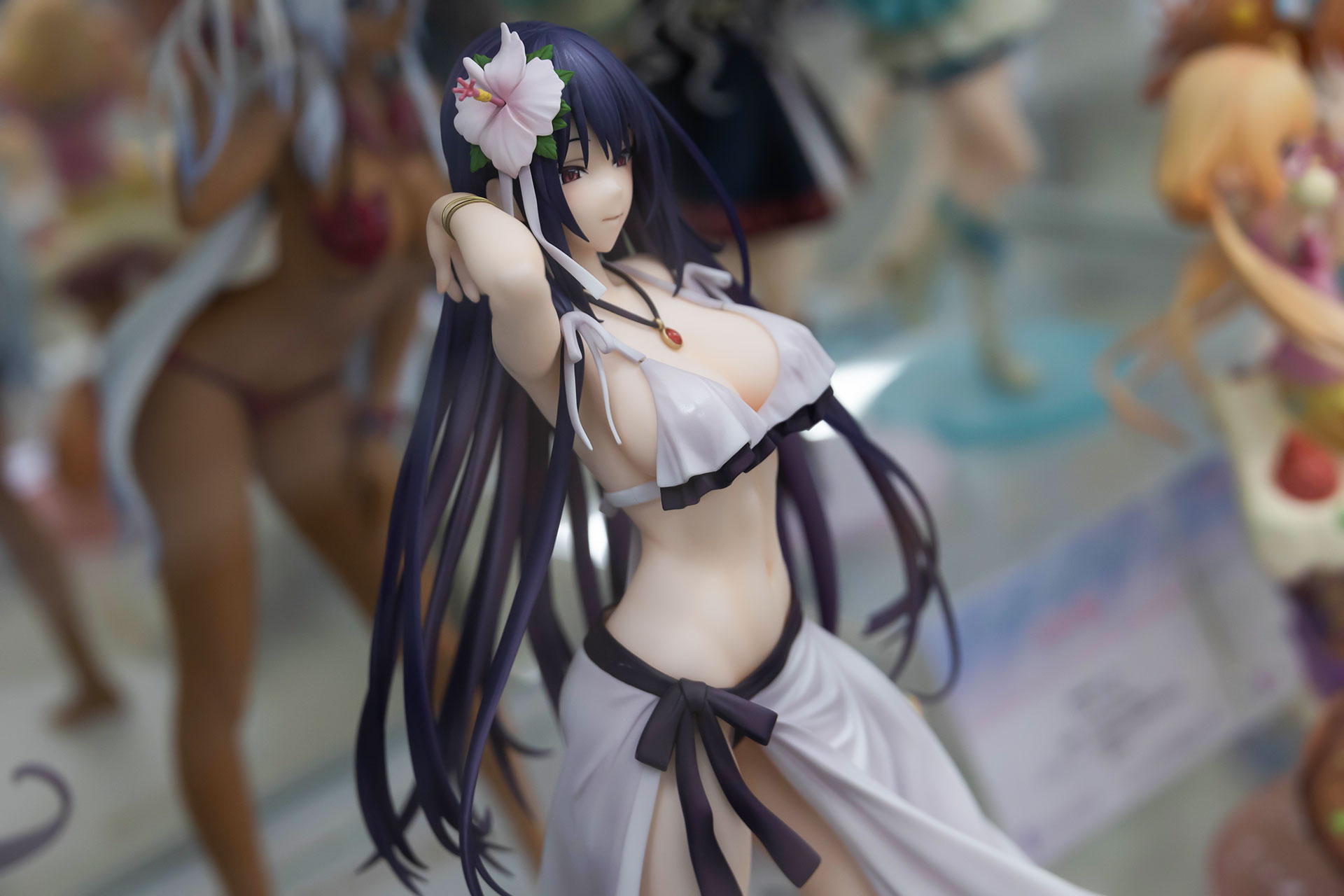 角度を変えて見ると、美しいボディラインがよくわかる