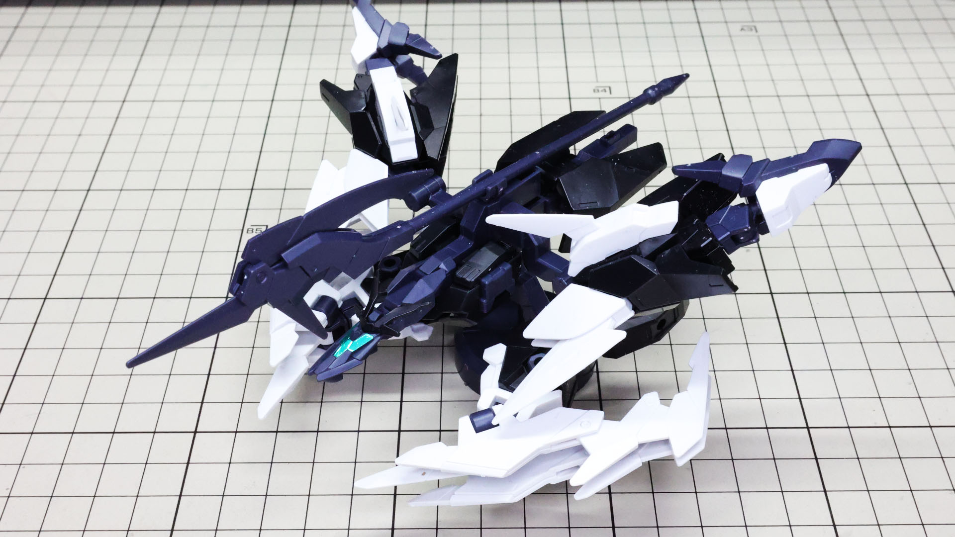 フレームにすべてのアーマーパーツを組付けました