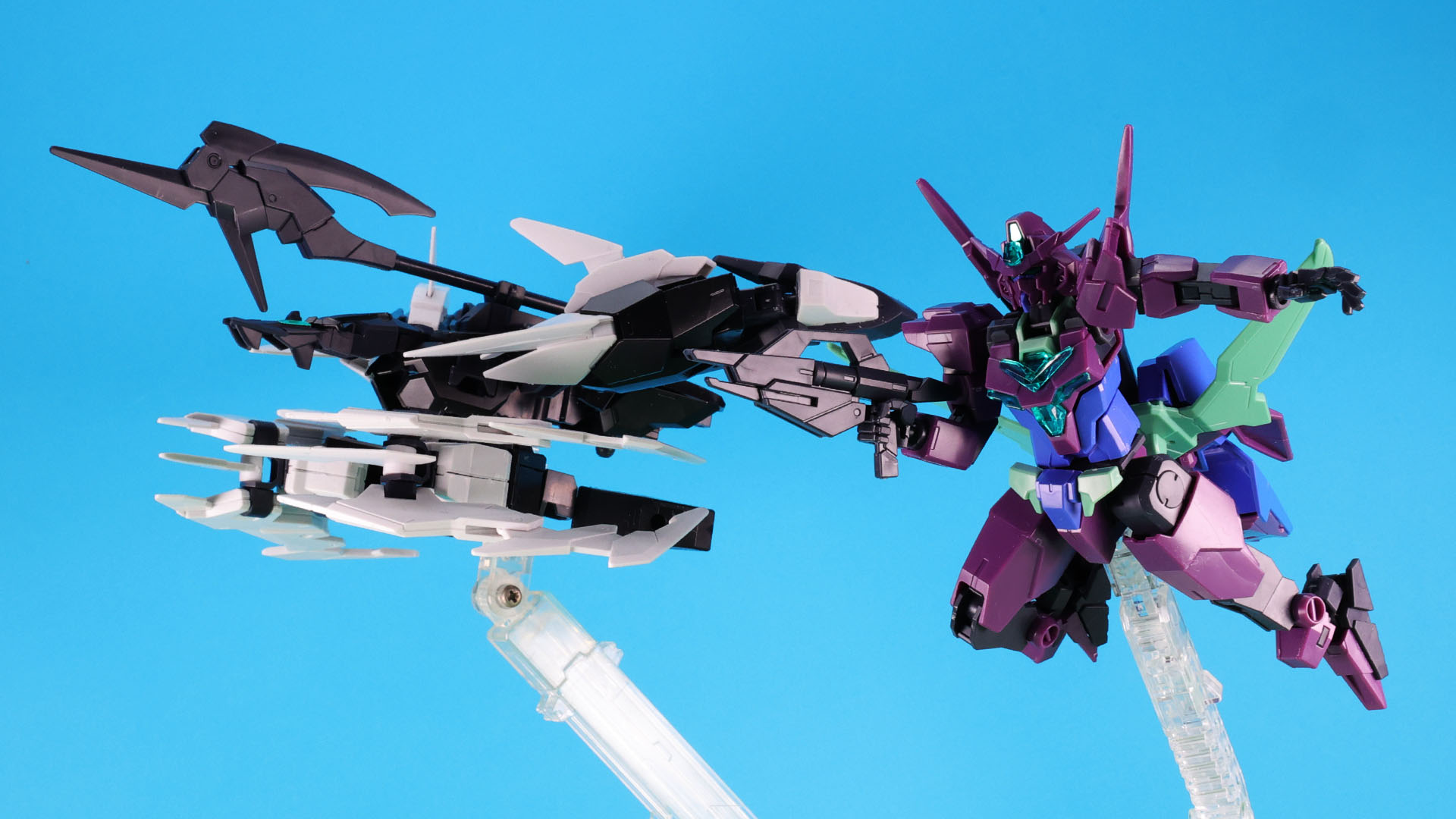 コアガンダムII＋が全身にわたってアーマーパーツをまとう！