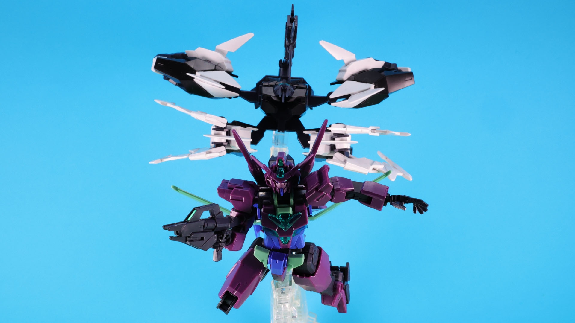 コアガンダムII＋が全身にわたってアーマーパーツをまとう！