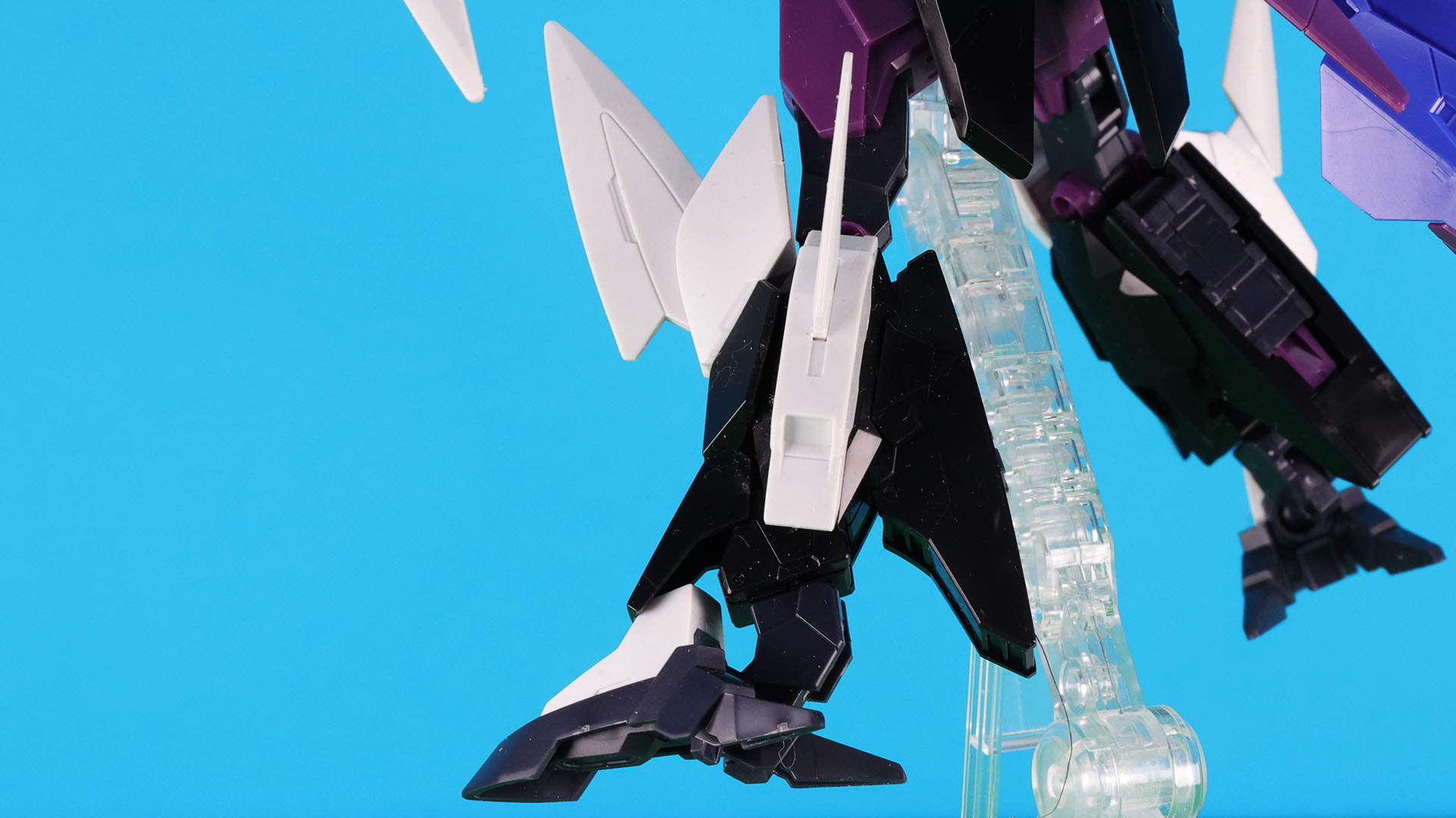 脛下はプルートアーマーそのままで拡張されます