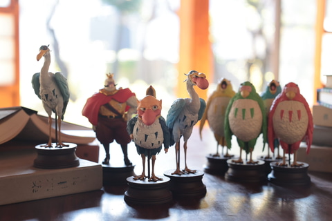 アオサギからインコマンまで「君たちはどう生きるか」のミニフィギュア