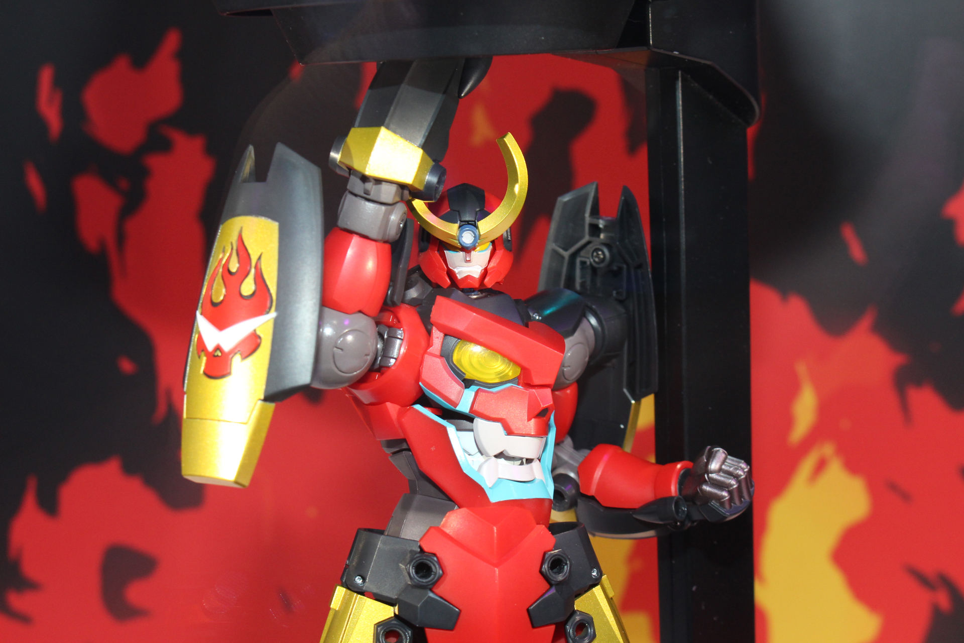 写真にはないが、グレンウィングやグレンブーメランなど、多数の武装が付属する予定だ