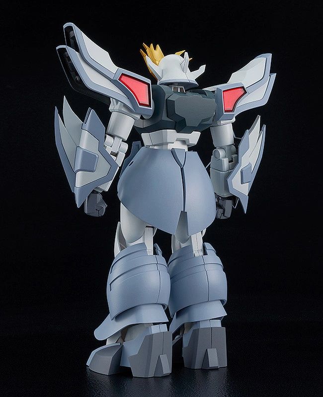 「MODEROID 魔動王グランゾート シリーズ」（別売）と一緒に飾れば、サイズの大きさが際立つ