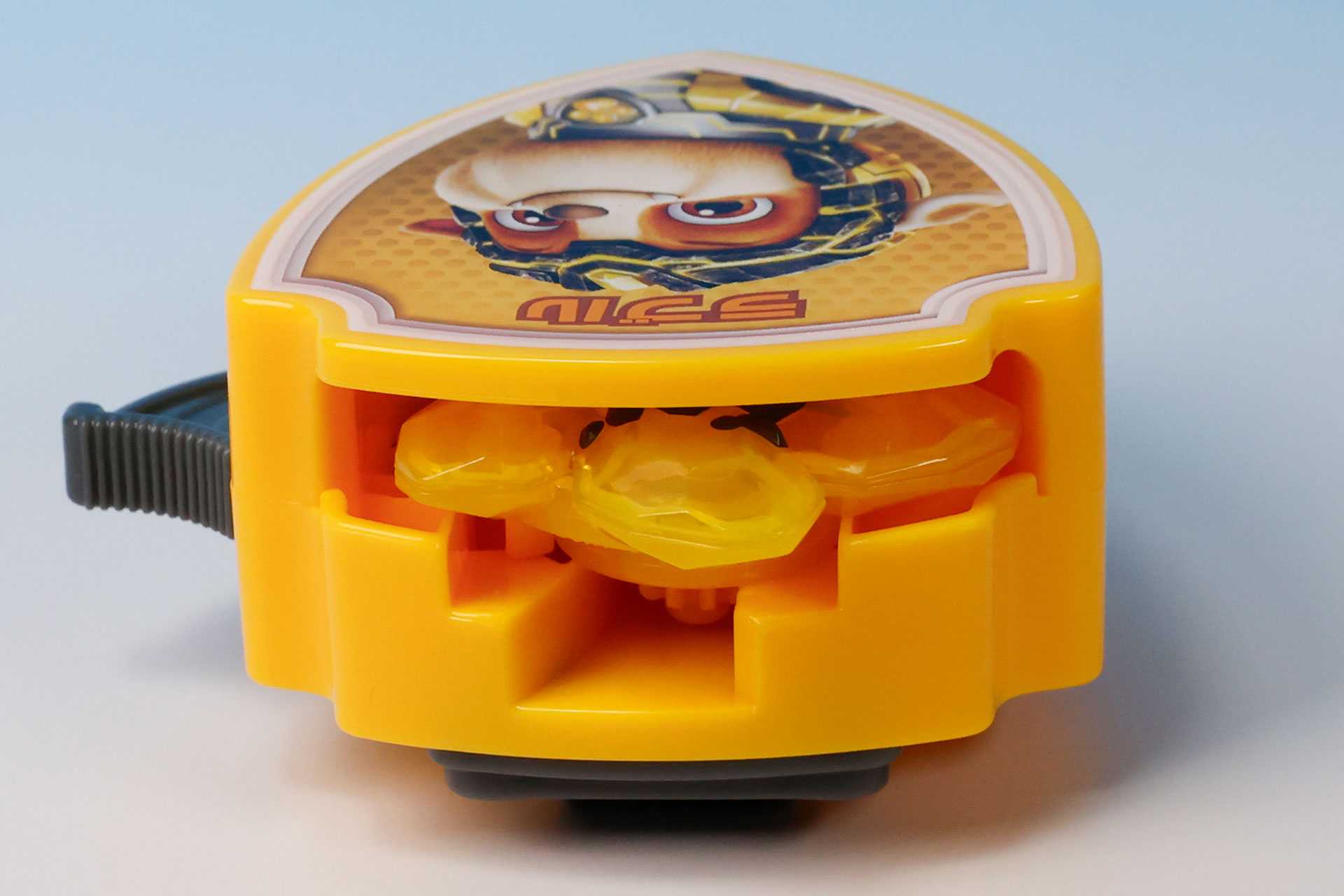 こちらはコマを取り付けたところだ