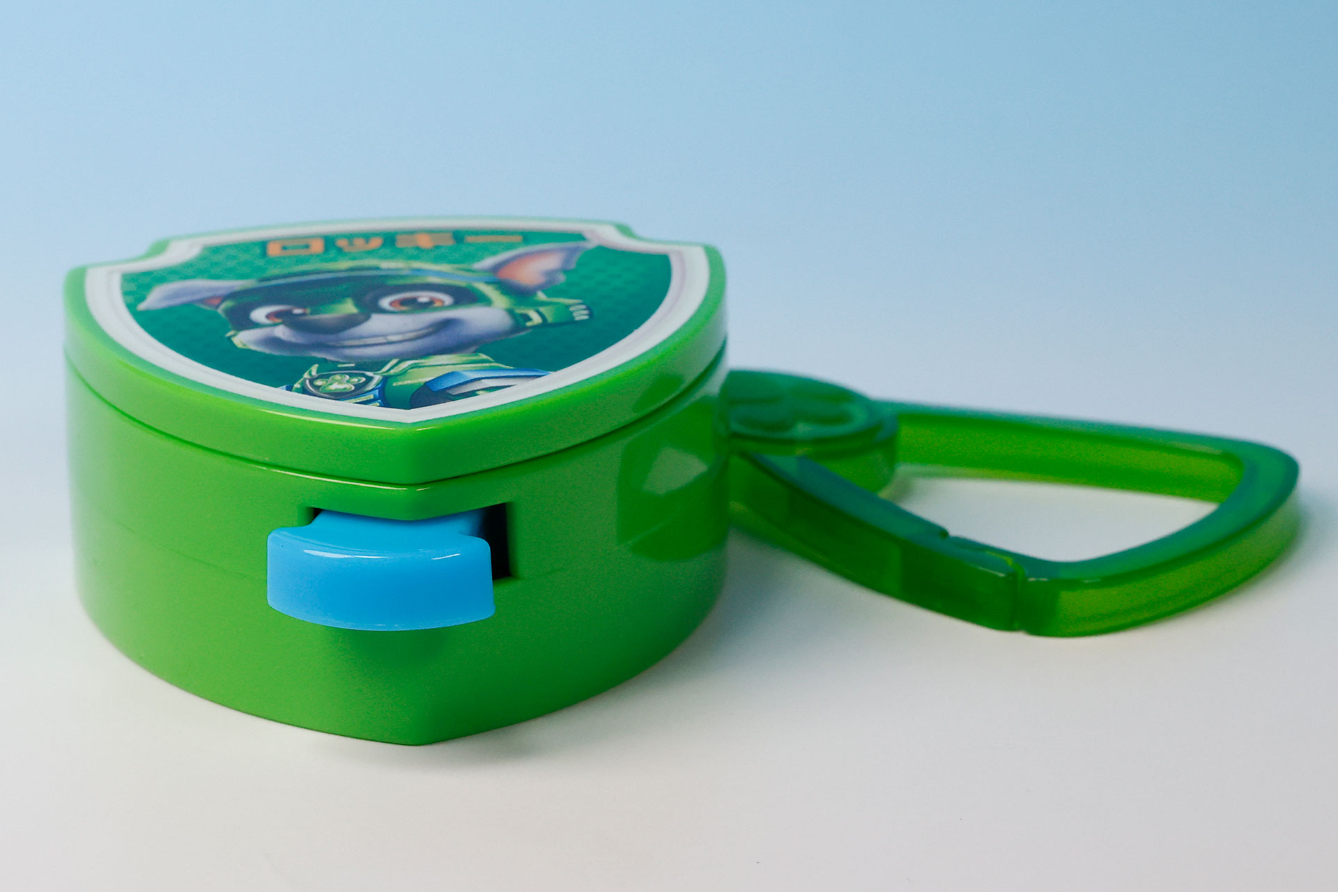 側面部分にはレバーが取り付けられている