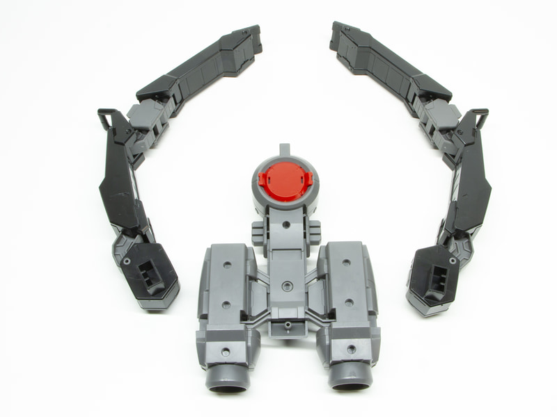 長いアームでMSを保持し、守るクタン参型。機関砲も搭載していて、『機動戦士ガンダム 鉄血のオルフェンズ』世界ではけん制に役立っただろう