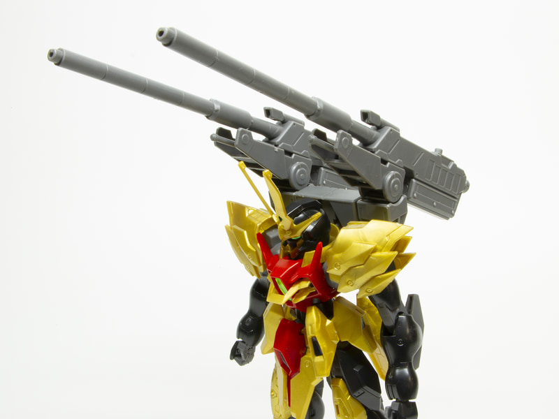 両方ティフォエウスガンダムに搭載すると、さすがにアンバランスなので自立は難しい