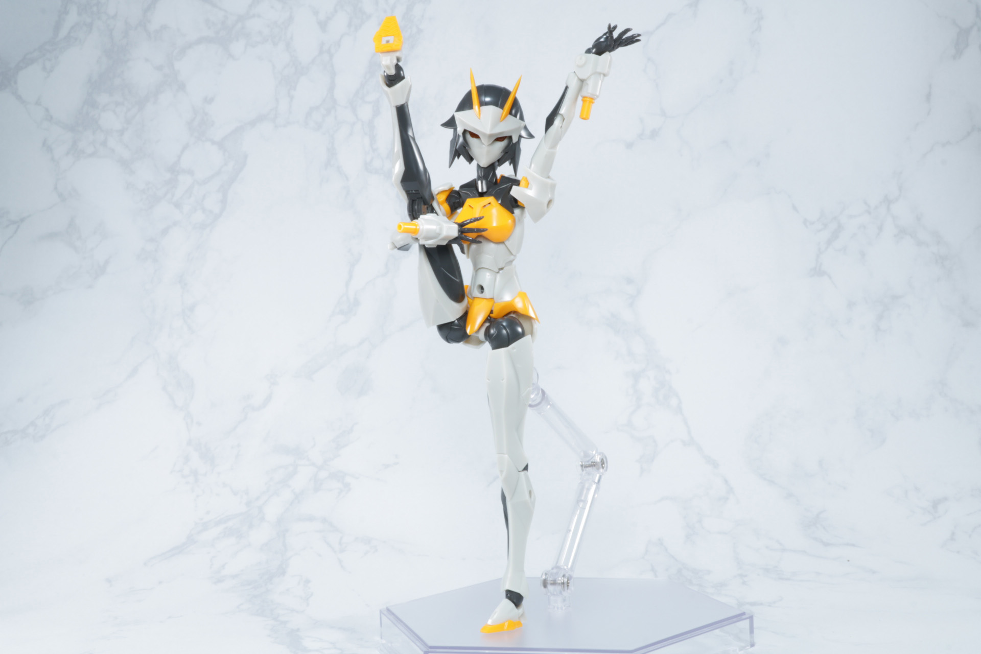 I字バランスの際に足を抱える動作もできる