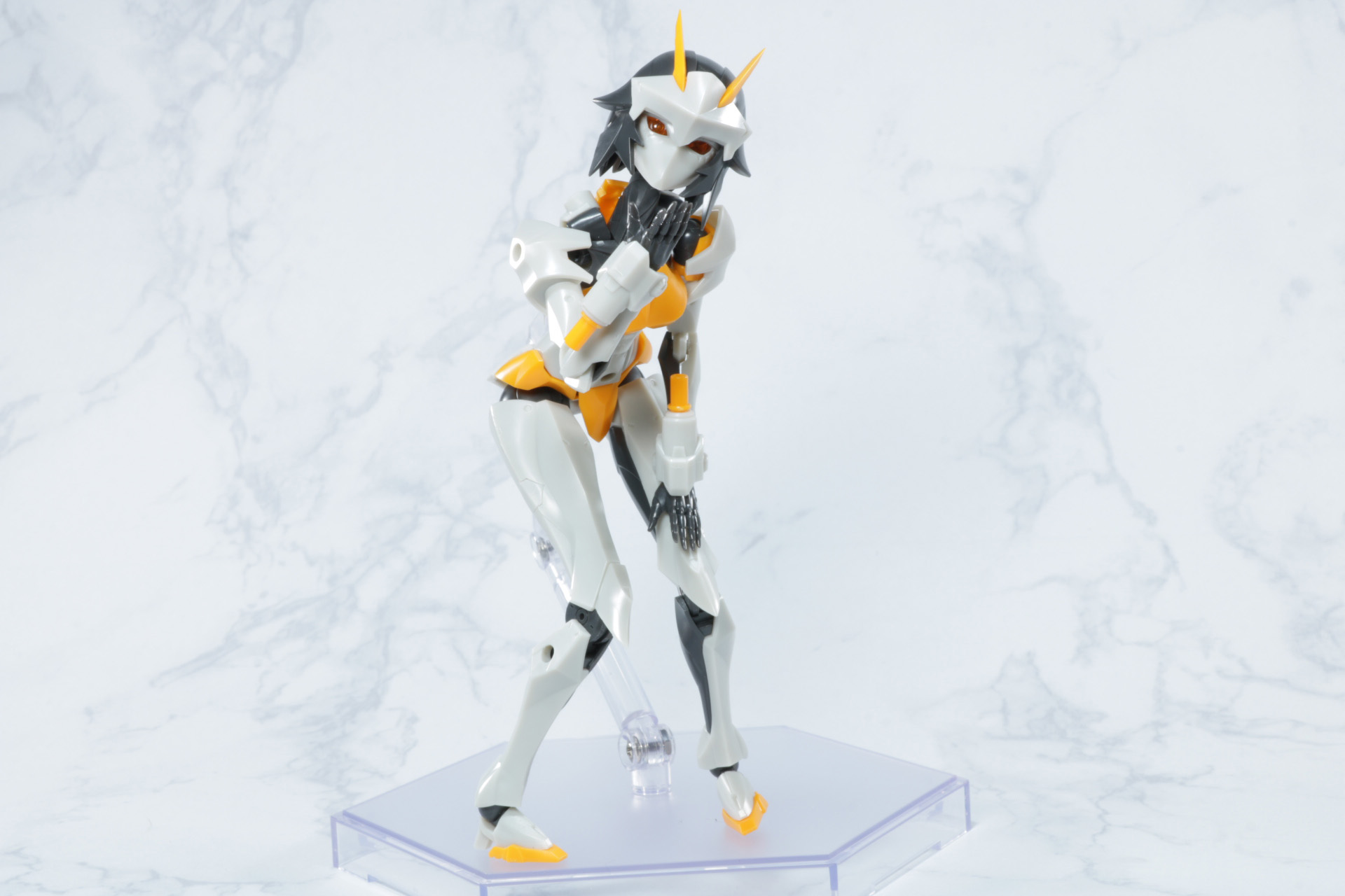 I字バランスの際に足を抱える動作もできる