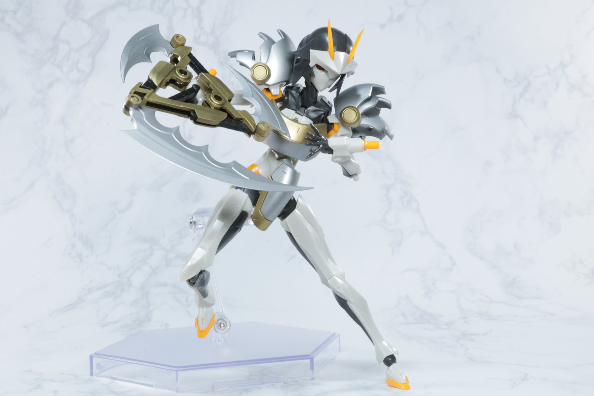 大型手裏剣モードではケレン味アクションが楽しめる