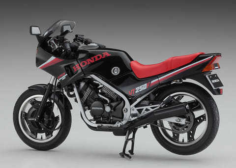 ハセガワ、プラモデル「ホンダ VT250F（MC08）（1984）」ブラック