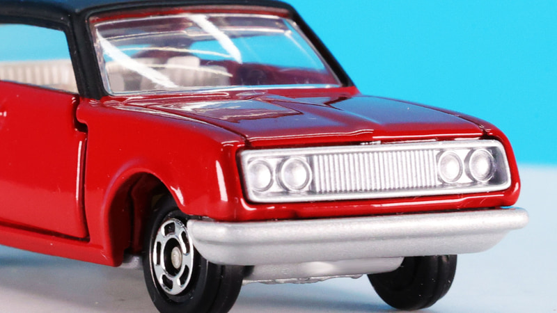 ルーフからスーッと流れてくるラインが美しい！リアもバンパーがいいアクセントになっています