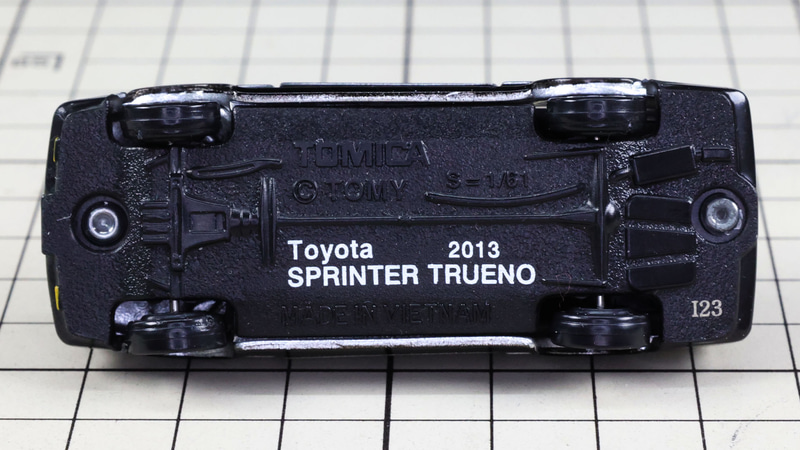 シャーシ：珍しい白文字のプリント