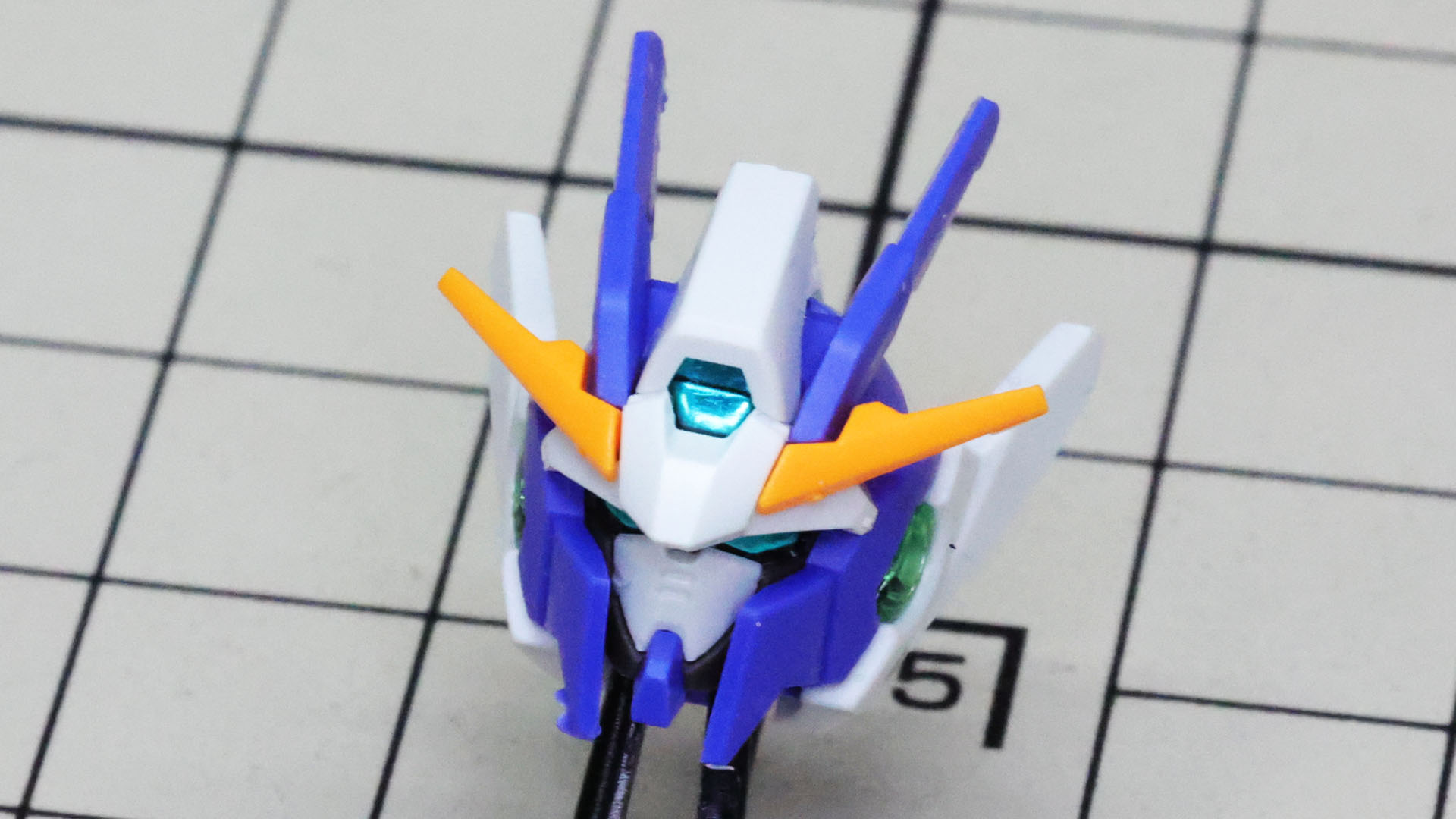 出来上がるととてもかっこいい頭部が誕生します！