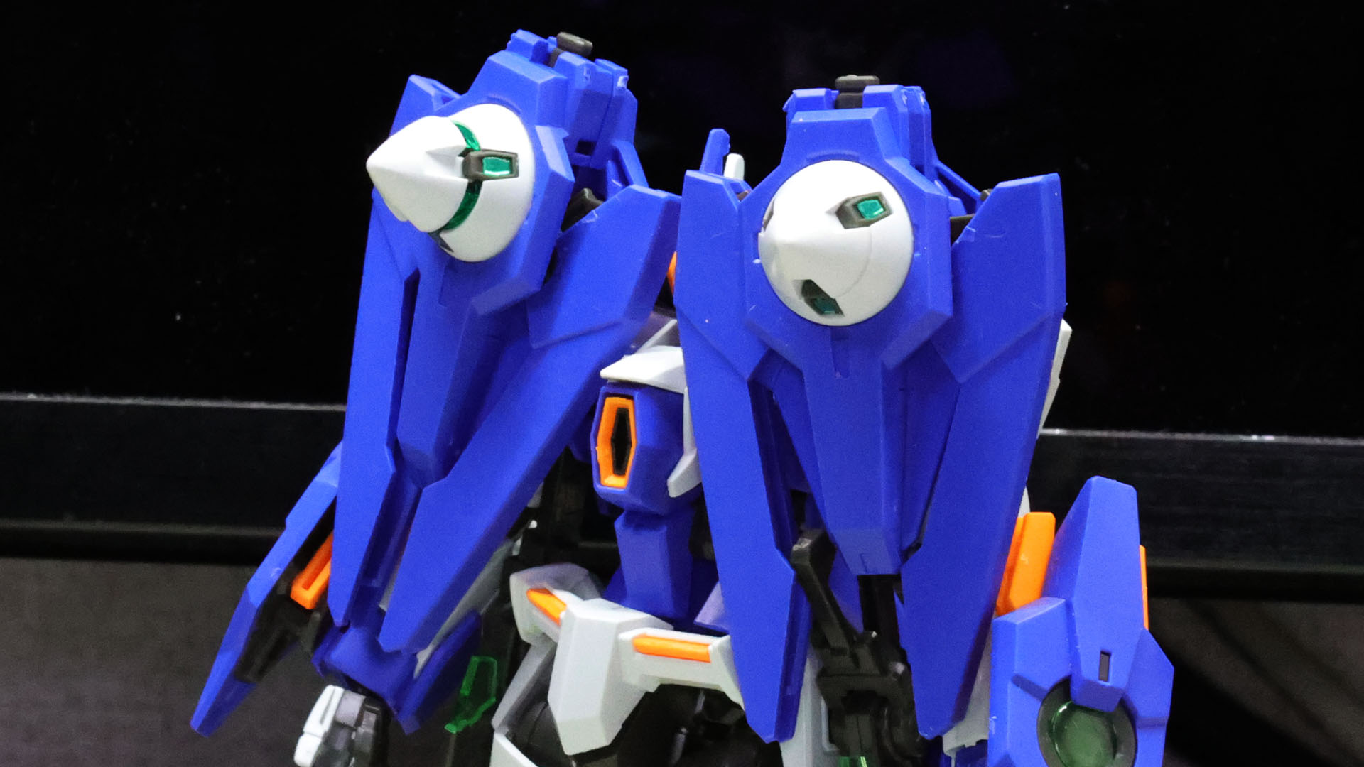 なんとGNドライヴ本体は展開が可能！これ1/144スケールですよ……