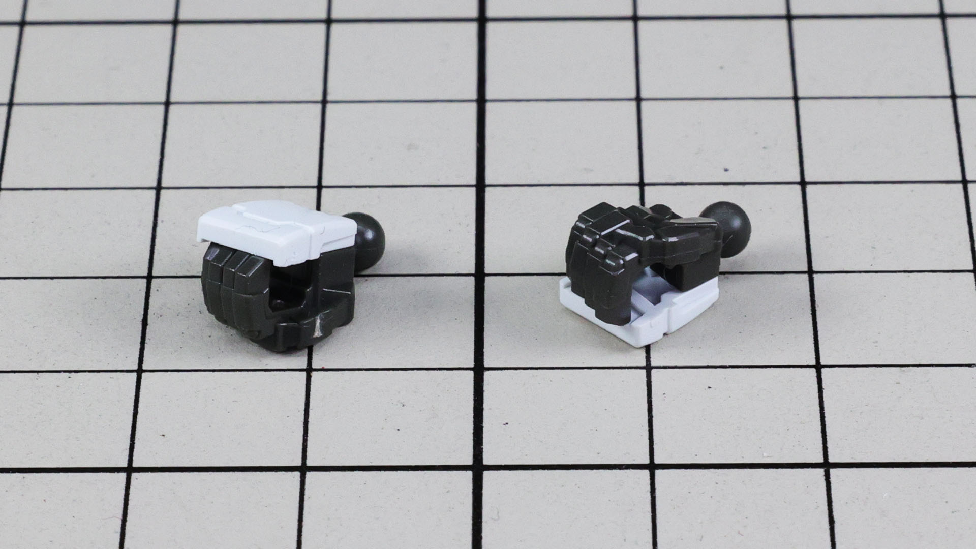 GNビームサーベルは柄にサーベルパーツを差し込むだけです