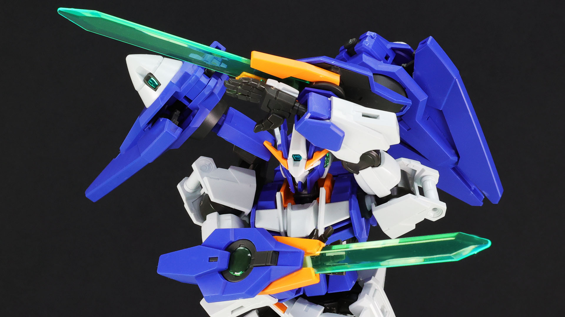 両肩のアークドライヴユニット最大出力！