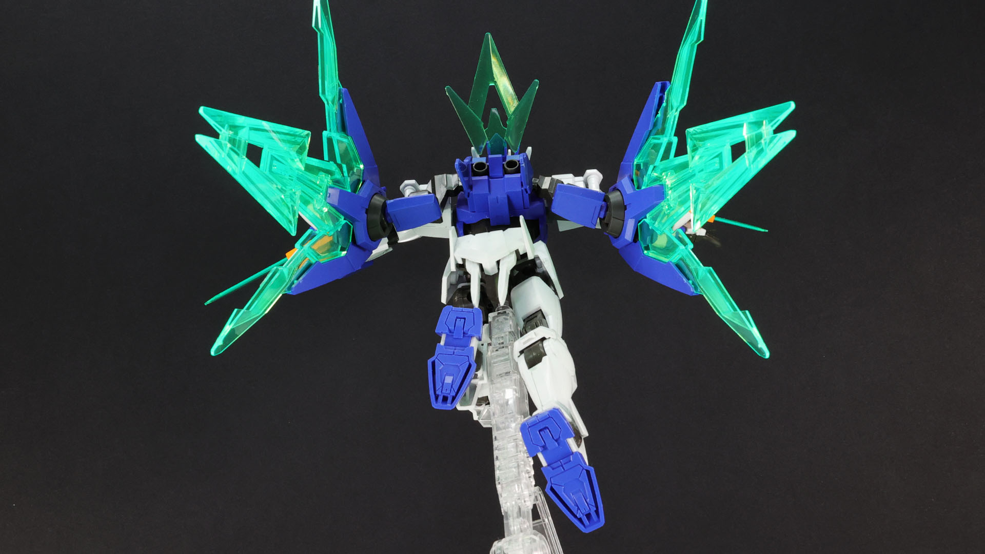 アークドライヴユニットを前面に展開することで「バーストシールドモード」としても使用可能