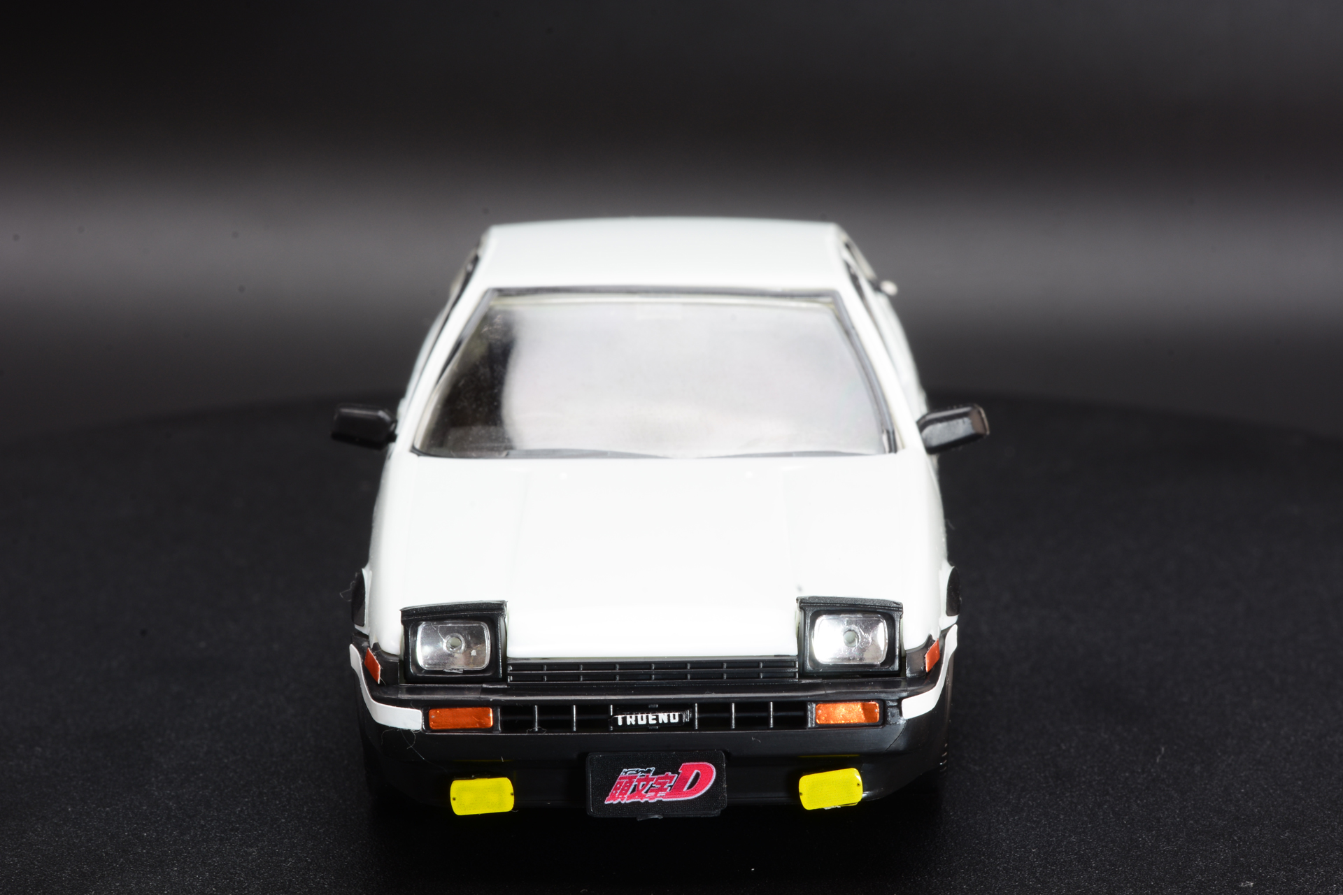 角張ったデザインが時代を感じさせるハチロク