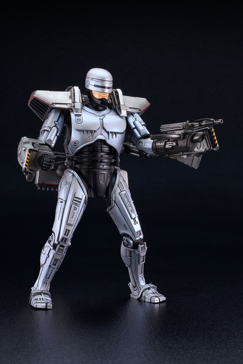 ロボコップ」がMODEROIDからプラモデル化！ 「オート9」取り出し