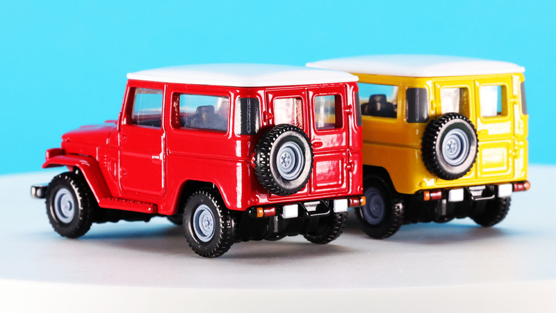 ヨンマルオーナーがサービスエリアの駐車スペースに集まっているみたい！