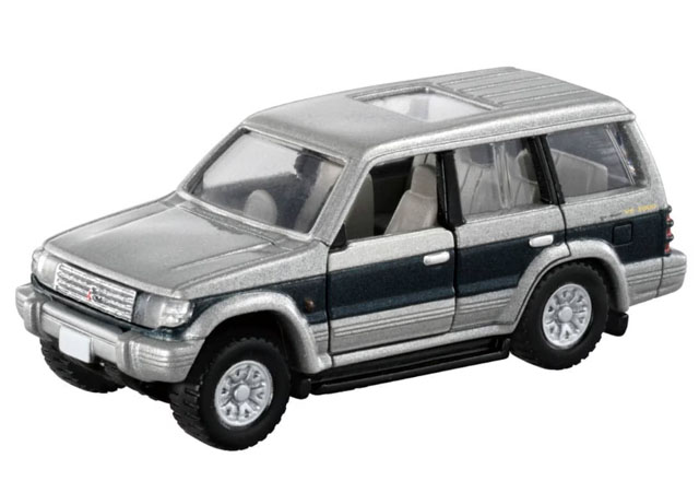 04 三菱 パジェロ