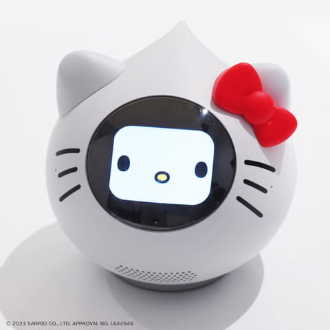 Amazonホリデーセールにハローキティとのコラボ会話AIロボット「Romi