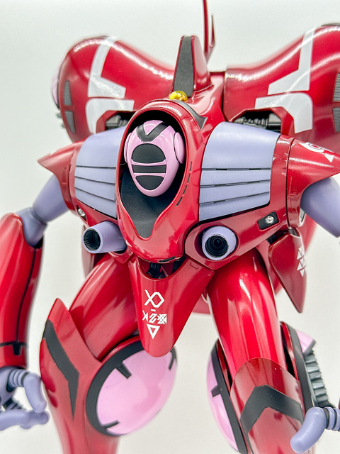 特別企画】「マクロス」よりプラモデル「クァドラン・ロー