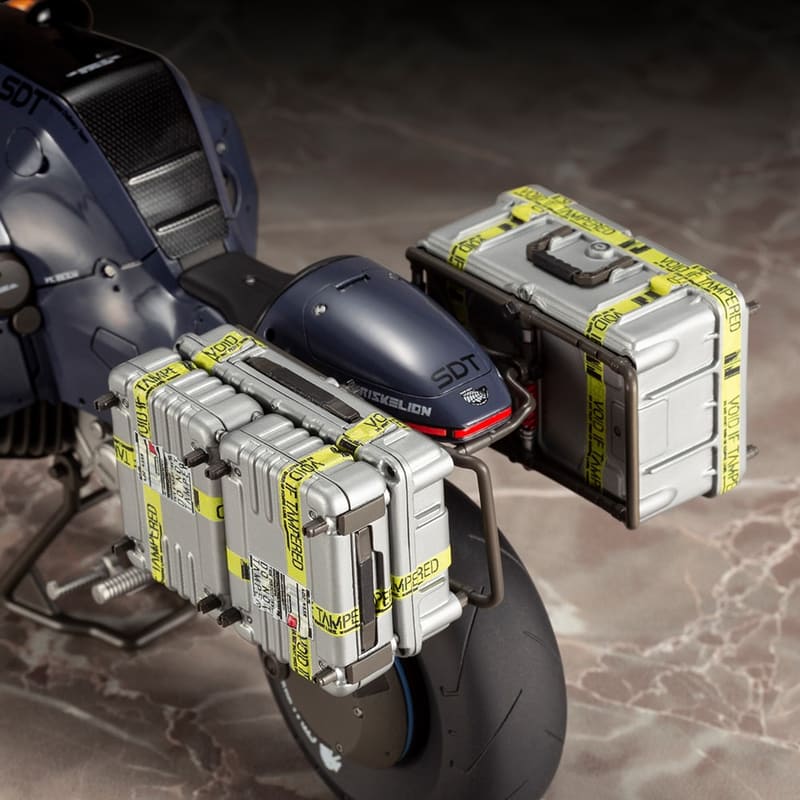 別売りの「ルーデンス」を搭乗可能